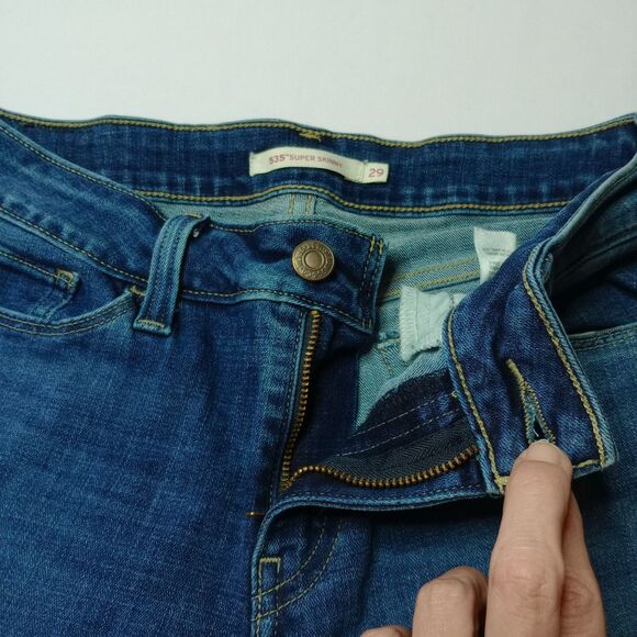 Levi's 535 Super Skinny Distressed Jeggings Cropped Blue Jeans Mid Rise sz 29/28 - Picture 4 of 7